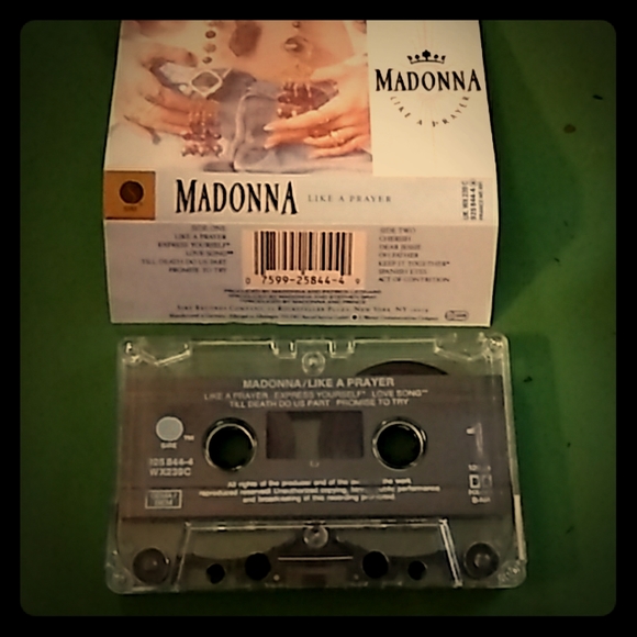 Madonna - Picture 1 of 2